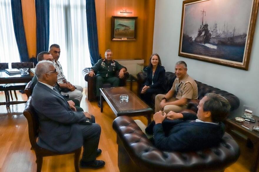 Συνάντηση του αρχηγού ΓΕΕΘΑ με την επιτετραμμένη των ΗΠΑ στην Ελλάδα