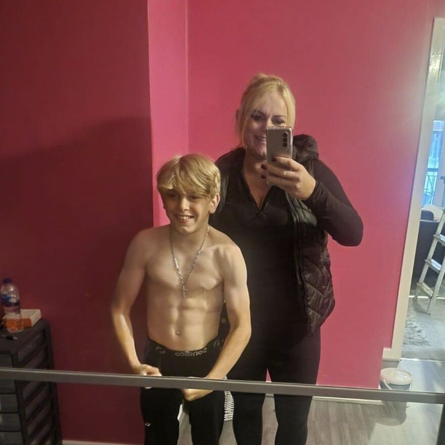 Θρίλερ με 12χρονο Βρετανό σε κώμα - Οι γιατροί θέλουν να τον αποσυνδέσουν, οι γονείς ζητούν μια ευκαιρία