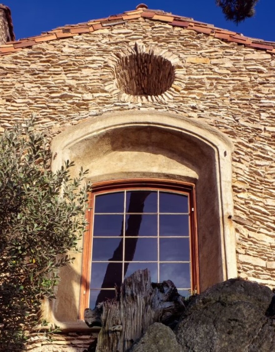 Ο Μπραντ Πιτ αγόρασε βίλα του 1918 αξίας 40 εκατ. δολαρίων