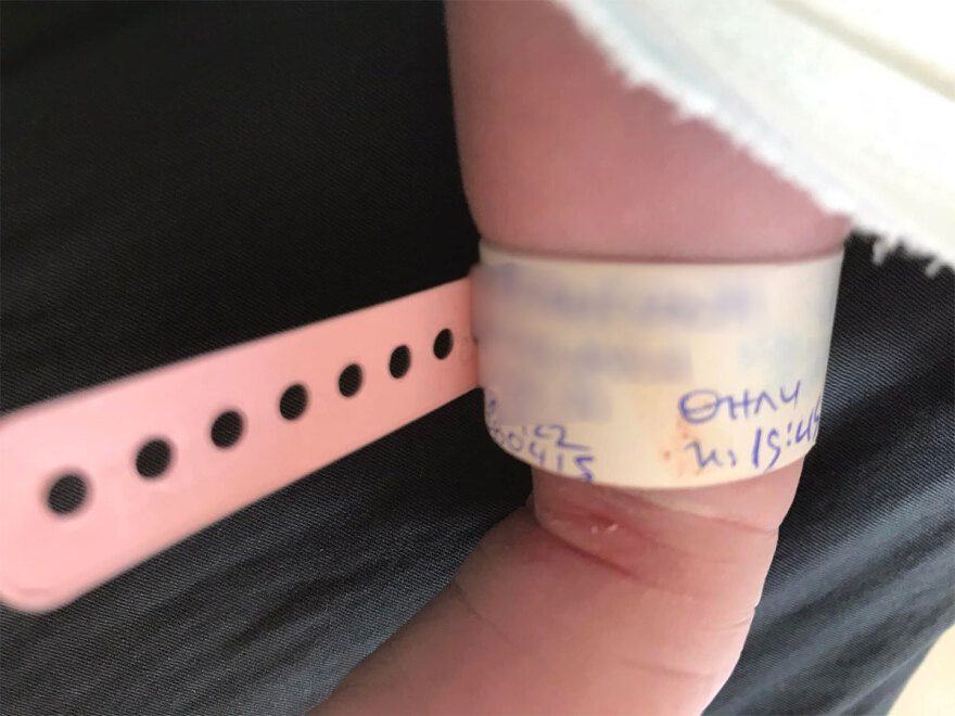 Θάνατος βρέφους στα Γρεβενά: «Δεν είχε κανένα πρόβλημα υγείας το μωρό μας» λέει η μητέρα