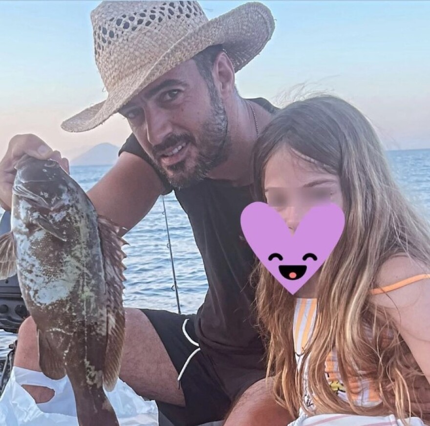 Γιάννης Τσιμιτσέλης: Για ψάρεμα με την κόρη του πήγε ο ηθοποιός