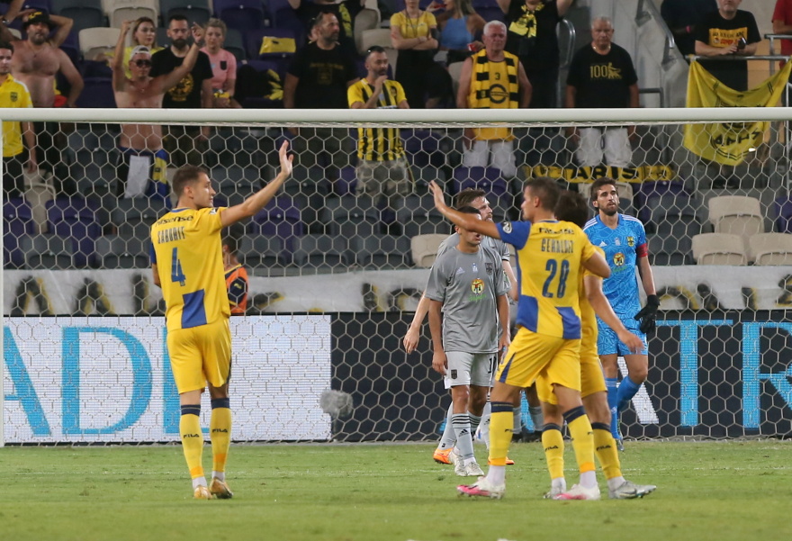 Conference League, Μακάμπι Τελ Αβίβ - Άρης 2-0: Πάλευε μόνος του ο Κουέστα