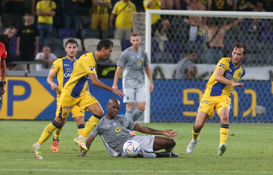 Conference League, Μακάμπι Τελ Αβίβ - Άρης 2-0: Πάλευε μόνος του ο Κουέστα