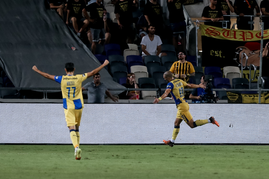 Conference League, Μακάμπι Τελ Αβίβ - Άρης 2-0: Πάλευε μόνος του ο Κουέστα