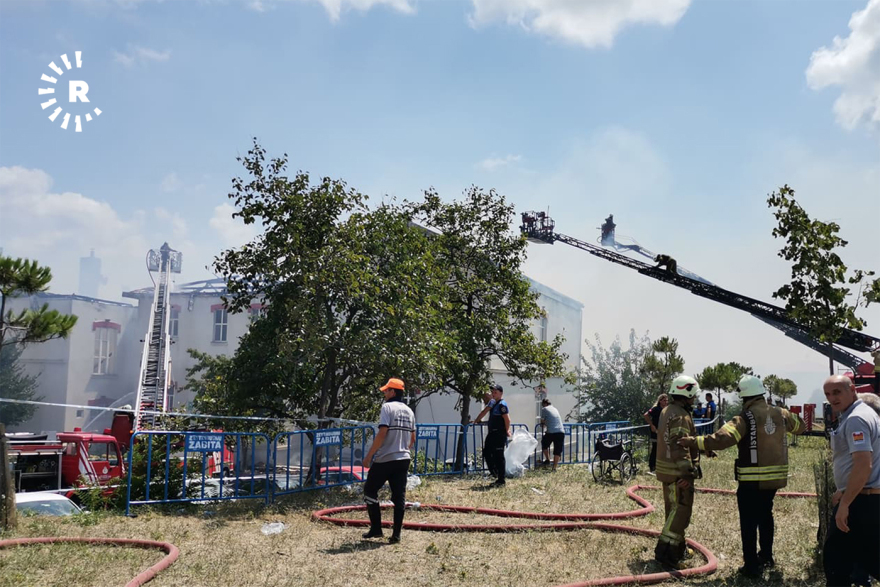 Καταστράφηκε ολοσχερώς το ελληνικό νοσοκομείο της Κωνσταντινούπολης - Βίντεο και φωτογραφίες