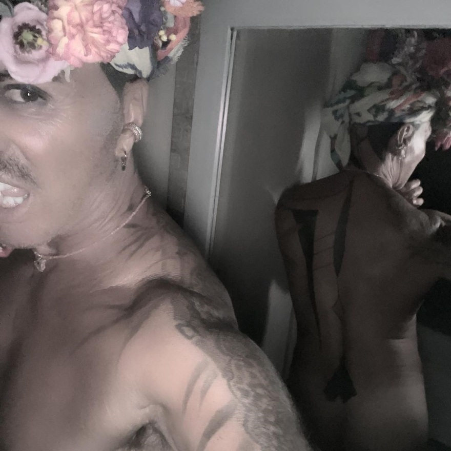 Λάκης Γαβαλάς: Έγινε 70 και το γιόρτασε στην Πάρο