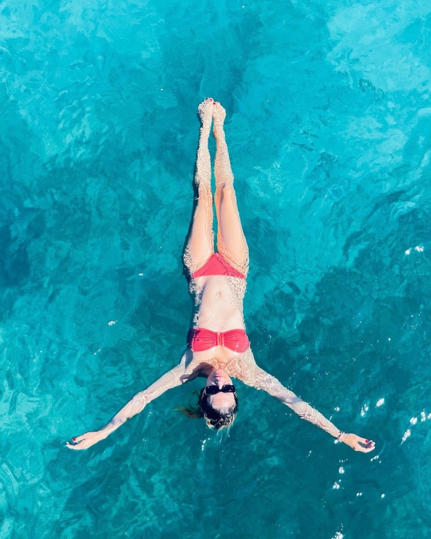 Βίκυ Καγιά: Βραδινή έξοδος στη Μύκονο με τον σύζυγό της, Ηλία Κρασσά - Δείτε φωτογραφίες