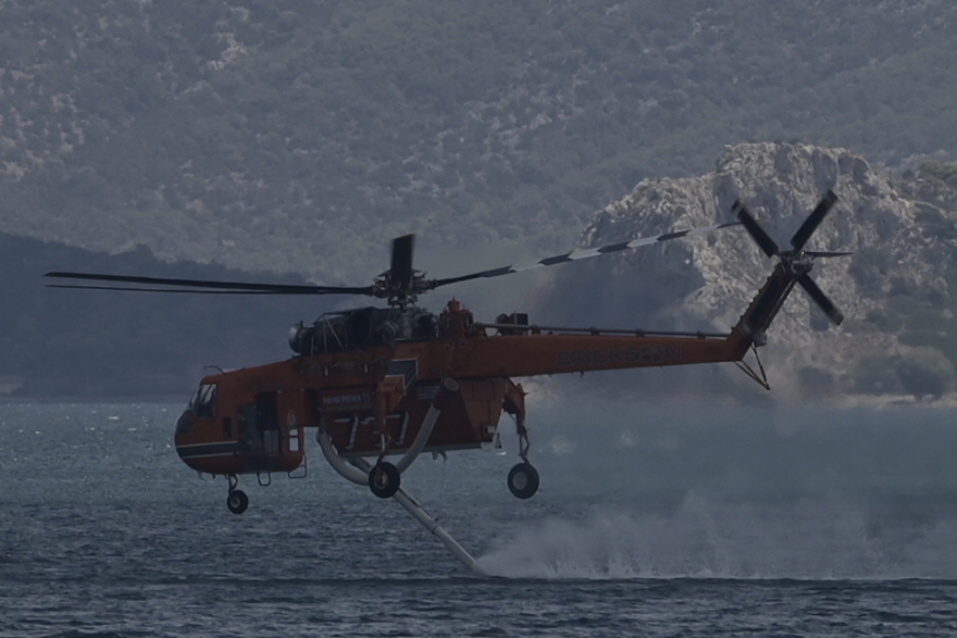 Οριοθετήθηκε η πυρκαγιά στη Νέα Πέραμο