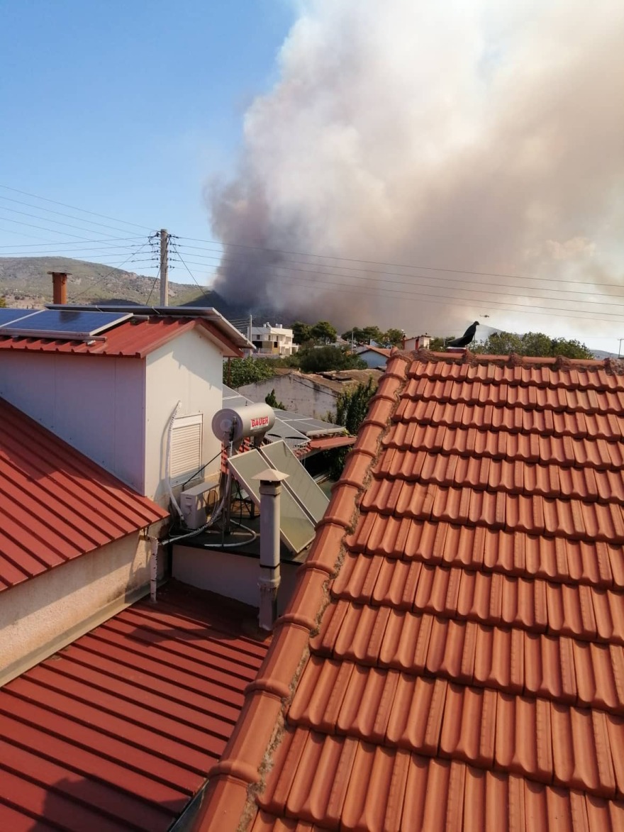 Οριοθετήθηκε η πυρκαγιά στη Νέα Πέραμο