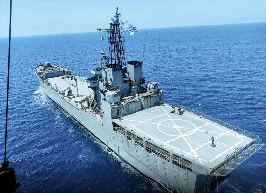 Φωτογραφίες: Συνεκπαιδεύσεις μονάδων του Στόλου με γαλλική φρεγάτα και μονάδες της Διοίκησης Ναυτικού Κύπρου