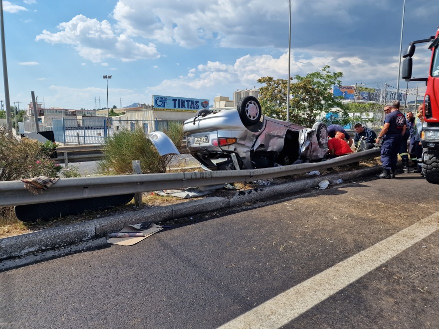  Θεσσαλονίκη: Σοβαρό τροχαίο στην Εγνατία Οδό – Στο νοσοκομείο ζευγάρι ηλικιωμένων