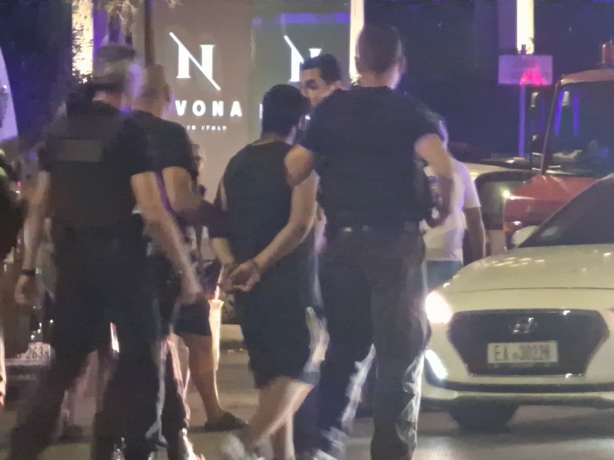 Θεσσαλονίκη: Άντρας ανέβηκε σε γέφυρα της παραλιακής και απειλούσε να αυτοκτονήσει