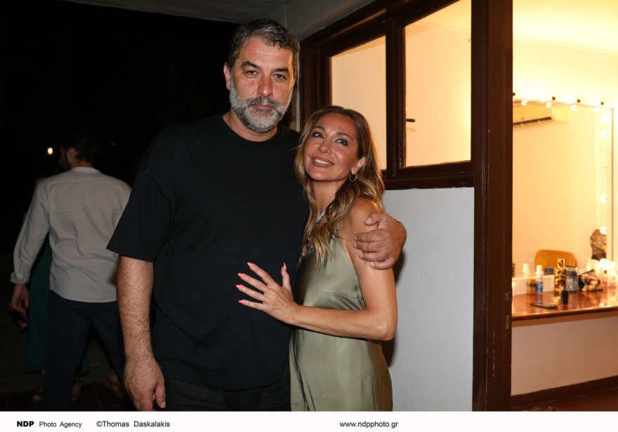 Δέσποινα Βανδή: Τραγουδά στο πλευρό του Βασίλη Μπισμπίκη στην Πάρο