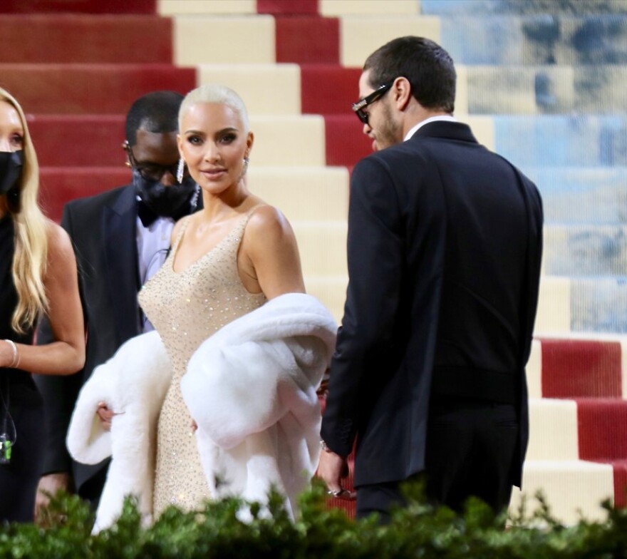 Κιμ Καρντάσιαν: Oι θαυμαστές της... πανηγυρίζουν που χώρισε με τον Πιτ Ντέιβιντσον