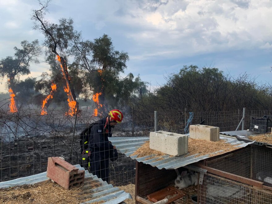 Σε ύφεση η πυρκαγιά στη Λευκίμμη Κέρκυρας