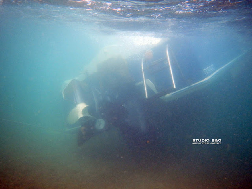 Ναύπλιο: Ισχυρά μελτέμια... βούλιαξαν σκάφος - Δείτε βίντεο και φωτογραφίες