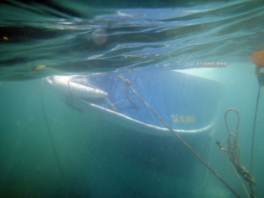Ναύπλιο: Ισχυρά μελτέμια... βούλιαξαν σκάφος - Δείτε βίντεο και φωτογραφίες