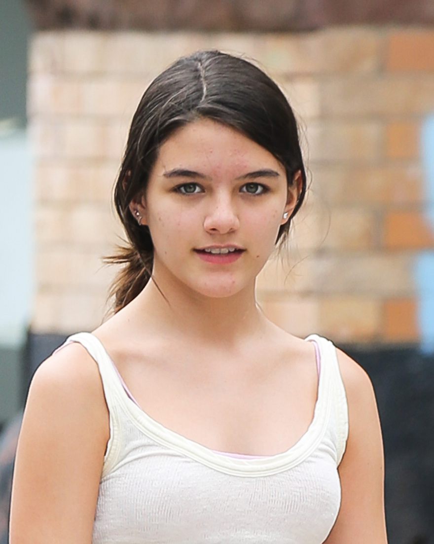 Σούρι Κρουζ: Κάνει το ντεμπούτο της σε ταινία της Κέιτι Χολμς 