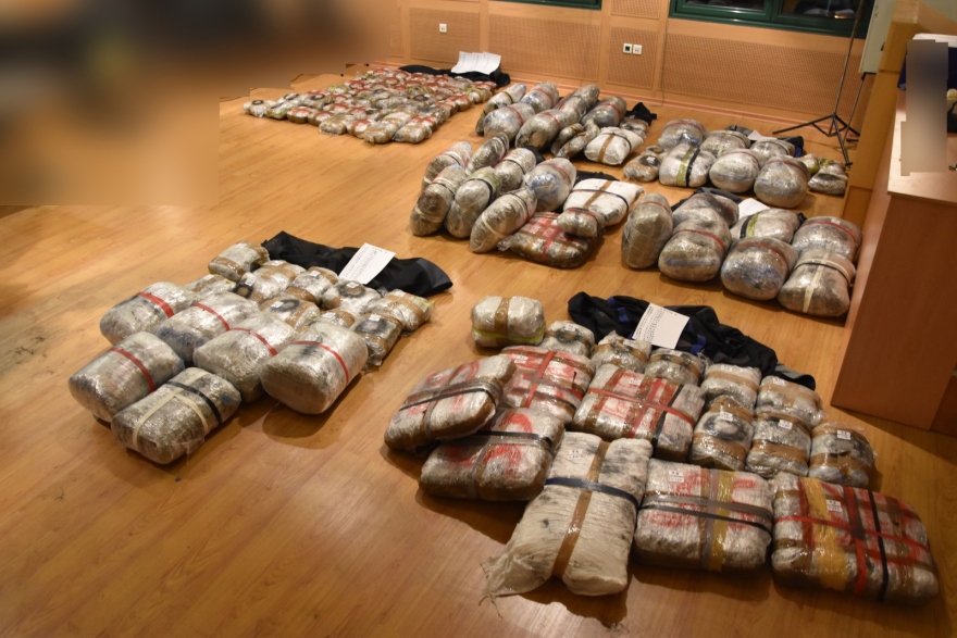 Κοζάνη: Ψάχνουν το άτομο που μετέφερε πάνω από 300 κιλά κάνναβη