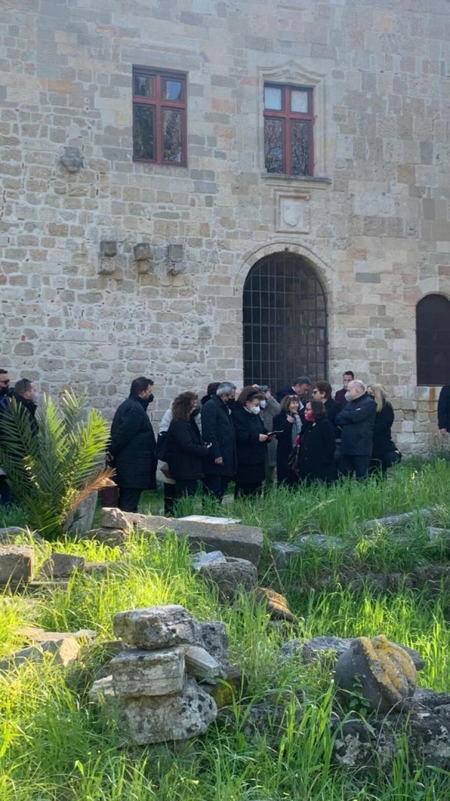 ΥΠΠΟΑ: Η μεσαιωνική πόλη της Ρόδου δίνεται στο κοινό - Το μνημείο των 18 στρεμμάτων