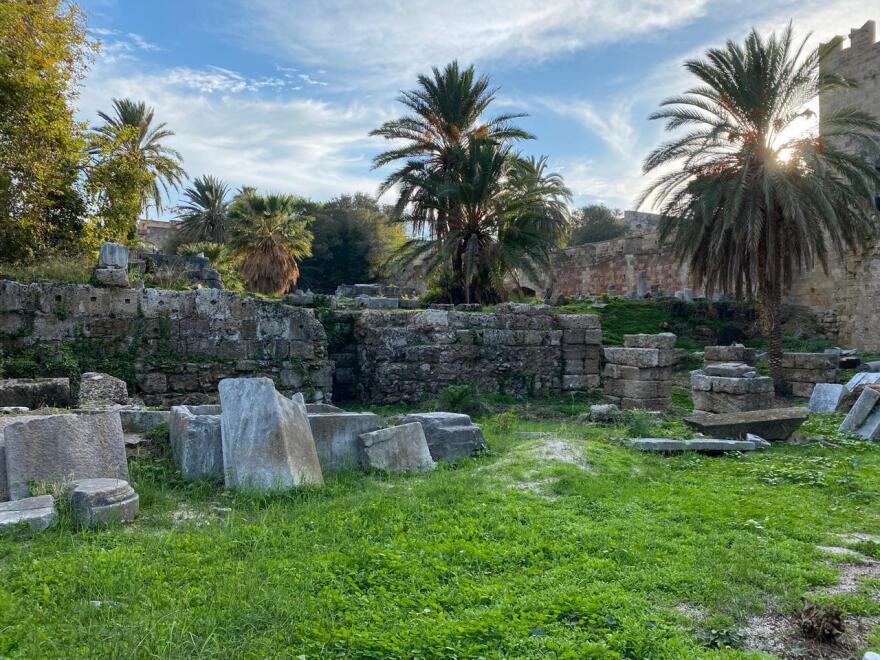 ΥΠΠΟΑ: Η μεσαιωνική πόλη της Ρόδου δίνεται στο κοινό - Το μνημείο των 18 στρεμμάτων