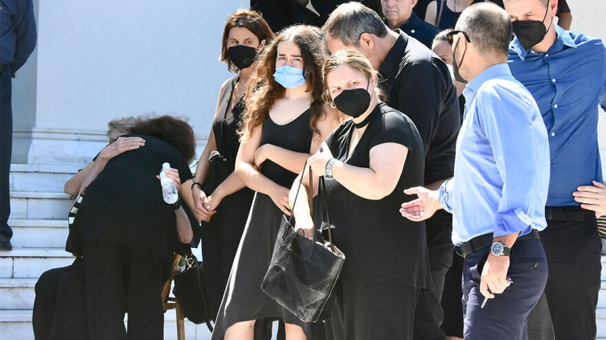 Διονύσης Σιμόπουλος: Συγκίνηση στο τελευταίο αντίο στον διάσημο αστροφυσικό