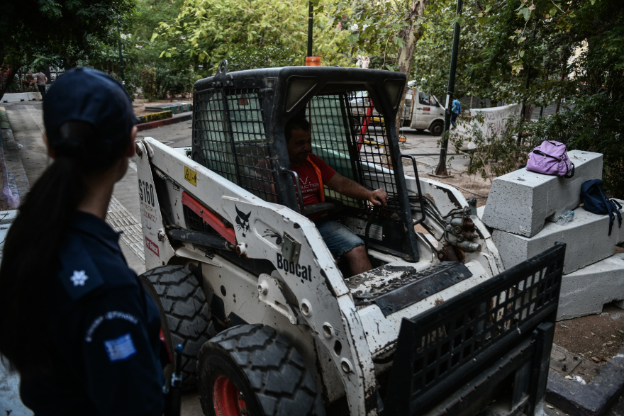 Εξάρχεια: Ξεκίνησαν οι εργασίες για το Μετρό παρουσία της αστυνομίας