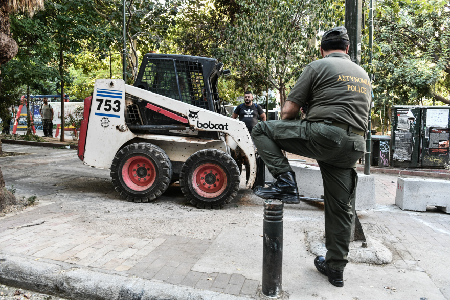 Εξάρχεια: Ξεκίνησαν οι εργασίες για το Μετρό παρουσία της αστυνομίας