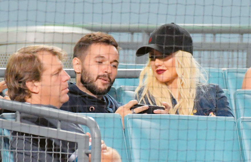 Ο «Λύκος της  Τσέλσι»... ψάχνεται για επενδύσεις στη Μύκονο