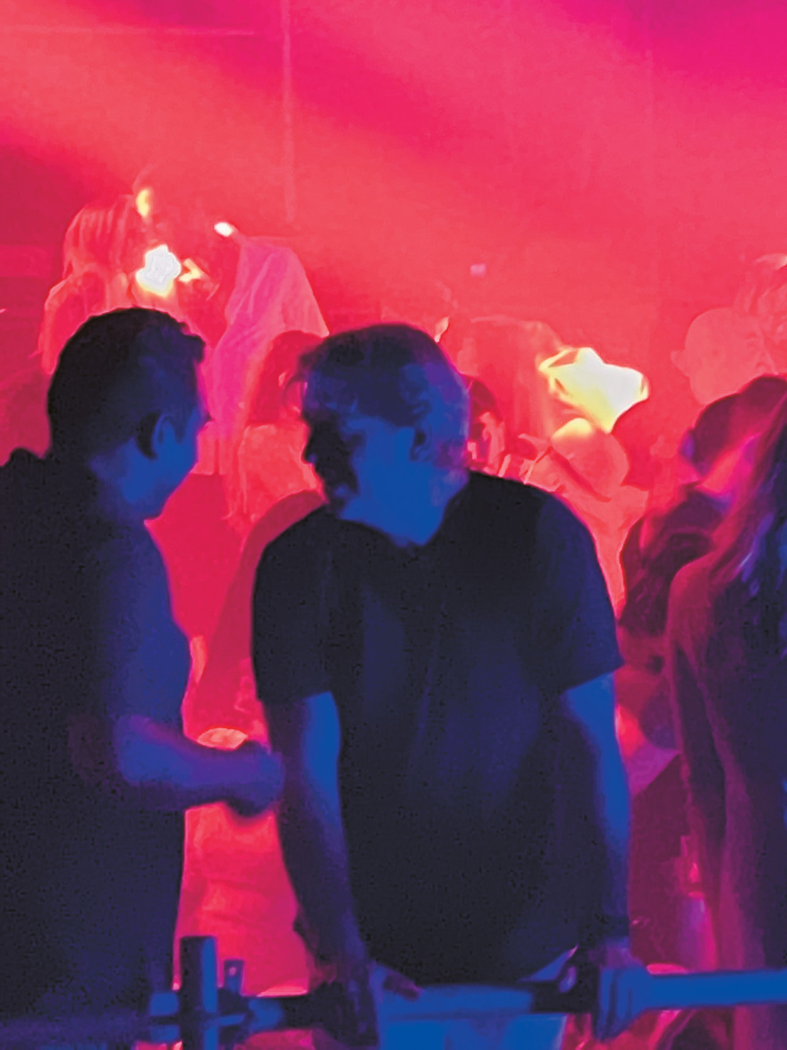 Ο «Λύκος της  Τσέλσι»... ψάχνεται για επενδύσεις στη Μύκονο