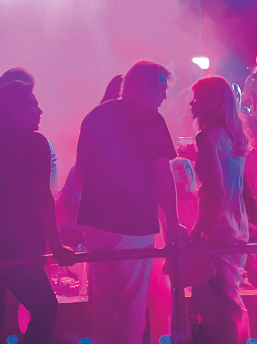 Ο «Λύκος της  Τσέλσι»... ψάχνεται για επενδύσεις στη Μύκονο