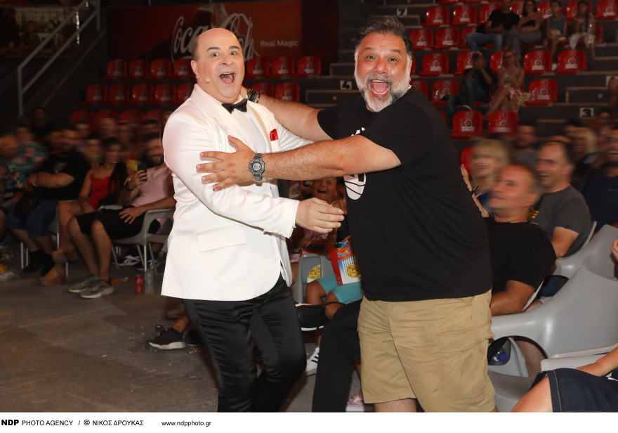 Ο Γρηγόρης Αρναούτογλου και η Νάνσυ Αντωνίου σε παράσταση του Μάρκου Σεφερλή