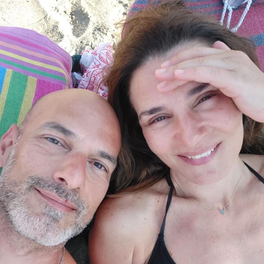 Η Μαρία Ναυπλιώτου κάνει διακοπές με τον αδερφό της στην Κρήτη