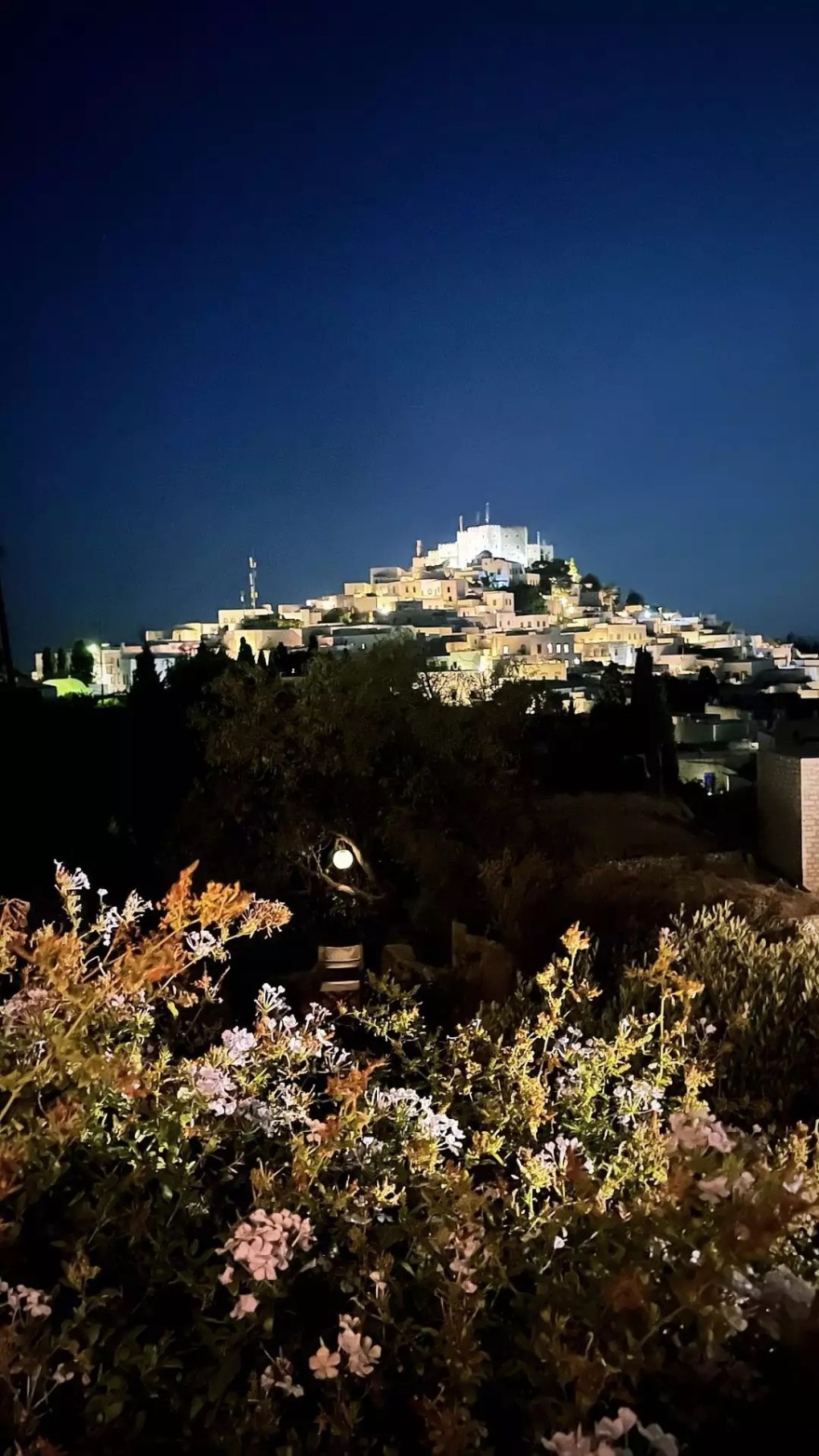 Βασίλης Κικίλιας - Τζένη Μπαλατσινού: Στη Λέρο με τον γιο τους