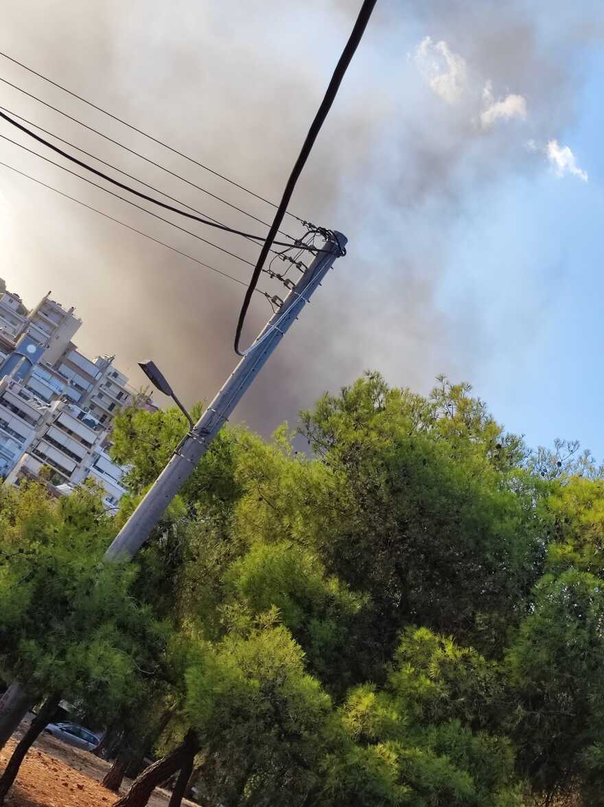 Οριοθετημένη η φωτιά κοντά σε κατοικημένη περιοχή στον Κορυδαλλό