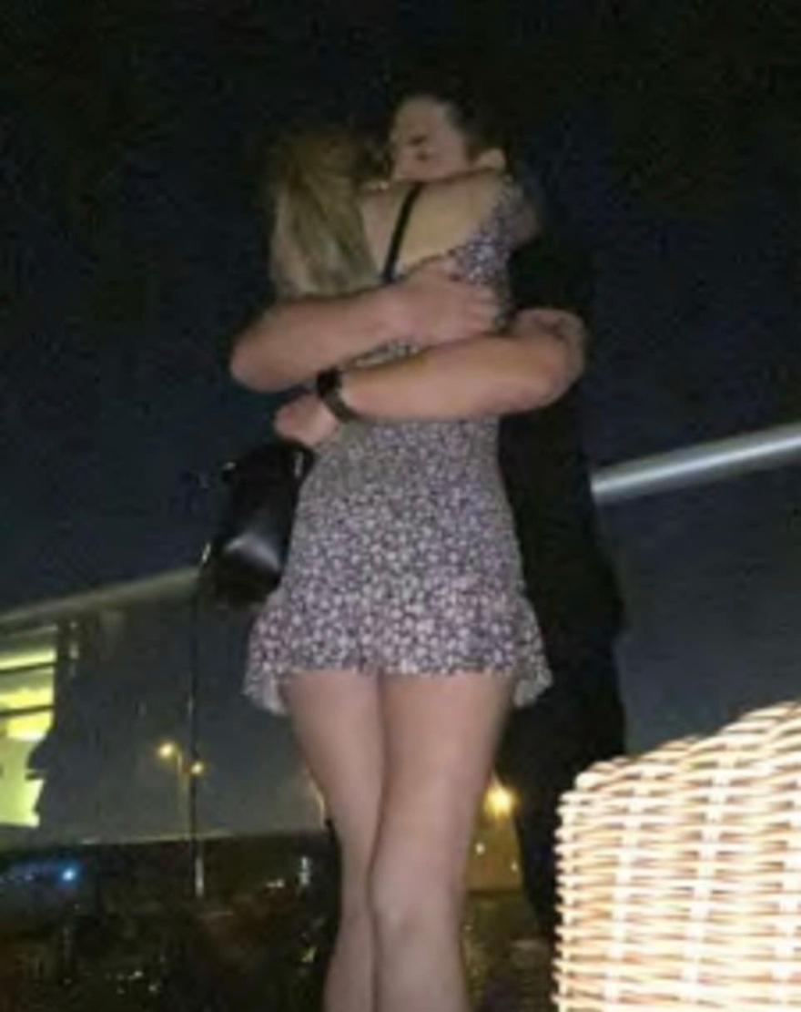 Ο... αλκοολικός πάστορας της «Γενναίας Εκκλησίας» με τη σύζυγο και τις τρεις ερωμένες!