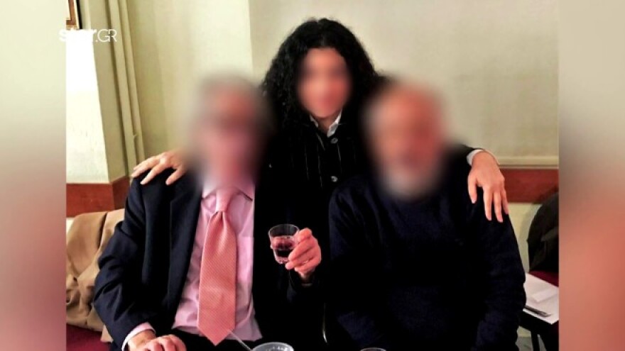 Σύβοτα: «Ήταν υπόθεση 15 δευτερολέπτων», λέει ο σύντροφος της 62χρονης που σκοτώθηκε με αλεξίπτωτο