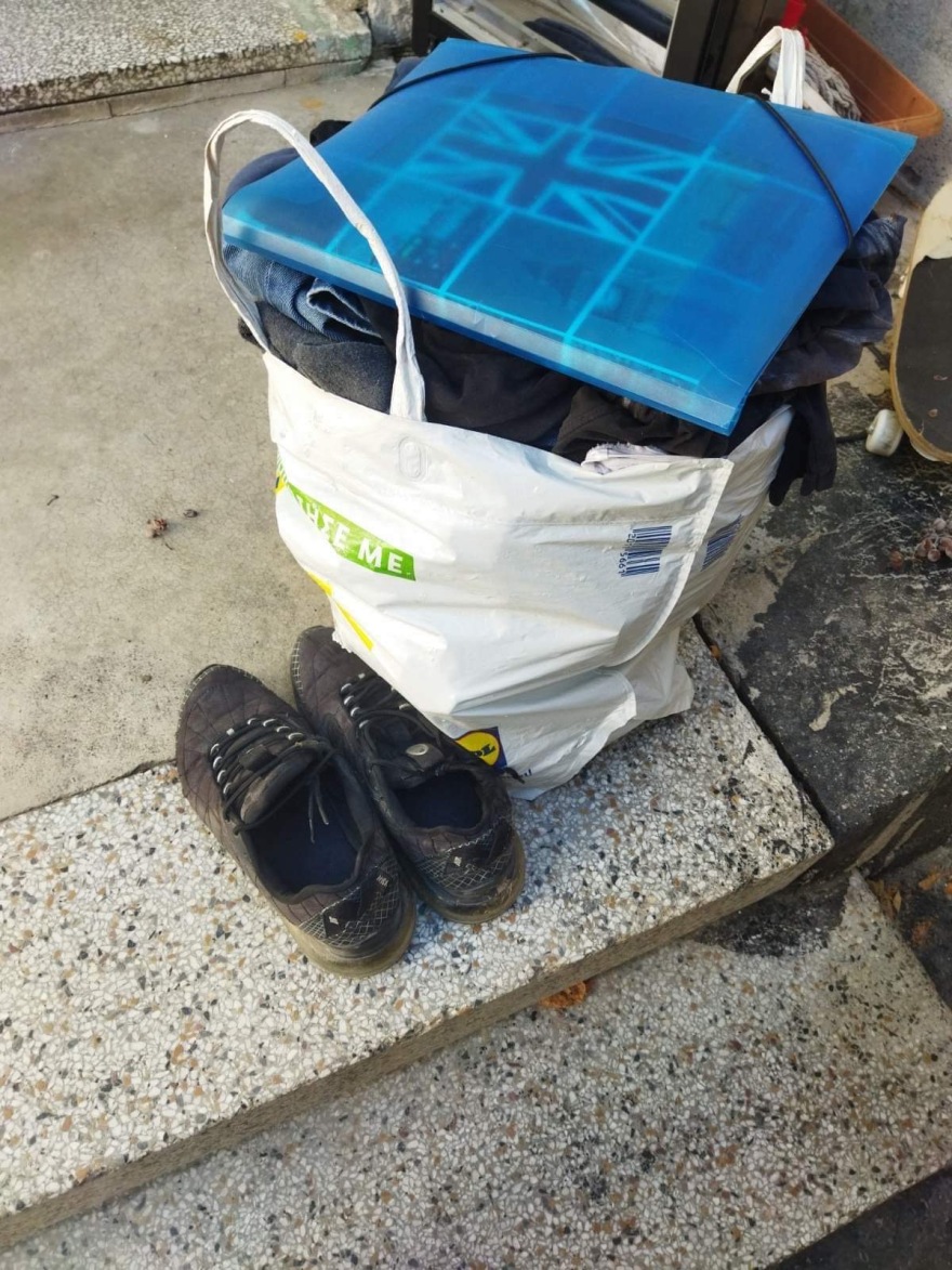 Βόλος: Παράτησε τον σκύλο και τα πράγματα στο σπίτι ο σύντροφος της 26χρονης με το κατσαβίδι