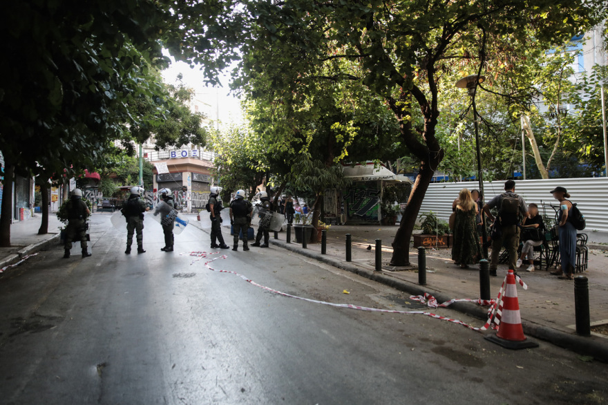 Εξάρχεια: Μικροεπεισόδια και προσαγωγές σε διαμαρτυρία για τα έργα του μετρό 