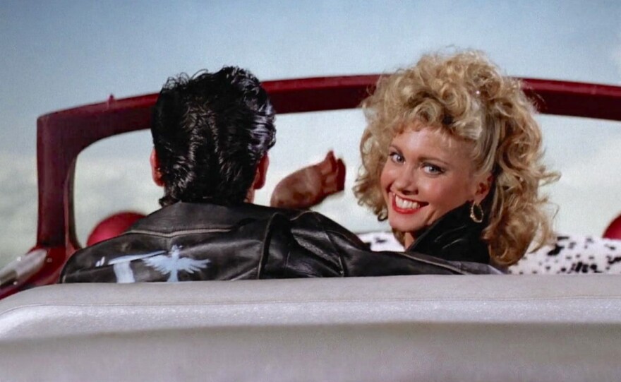 Ολίβια Νιούτον Τζον: Πώς την έπεισε ο Τραβόλτα για το «Grease» και η παρ' ολίγον σχέση τους