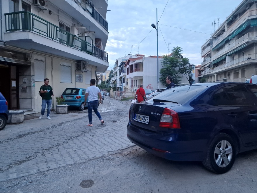 Θρίλερ στη Θεσσαλονίκη: Άνδρας εντοπίστηκε νεκρός μέσα στο σπίτι του - Είχε τραύμα από αυτοσχέδιο πυροβόλο όπλο