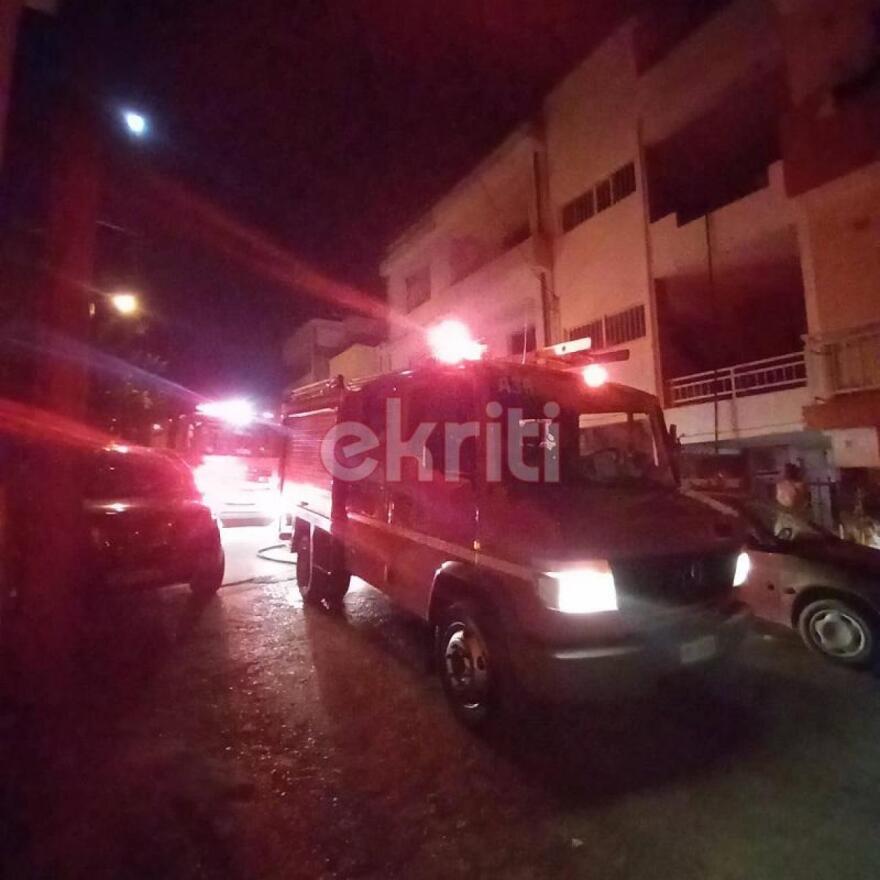 Φωτογραφίες: Εφιαλτικές στιγμές για ζευγάρι ενώ κοιμόταν - Το σπίτι τους τυλίχθηκε στις φλόγες