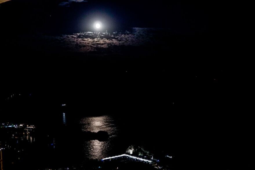 Πανσέληνος: Εντυπωσιακές εικόνες από το «Φεγγάρι του Οξύρρυγχου» - Δείτε φωτογραφίες