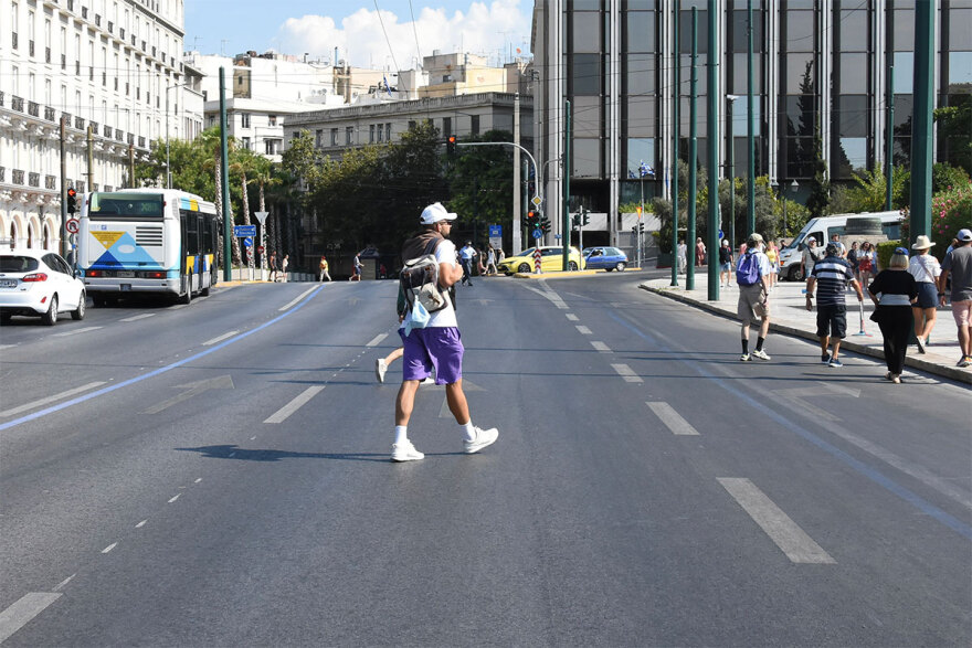 Αθήνα: Πάνω από 1.000 τουρίστες είδαν την αλλαγή της προεδρικής φρουράς - Βίντεο και φωτογραφίες