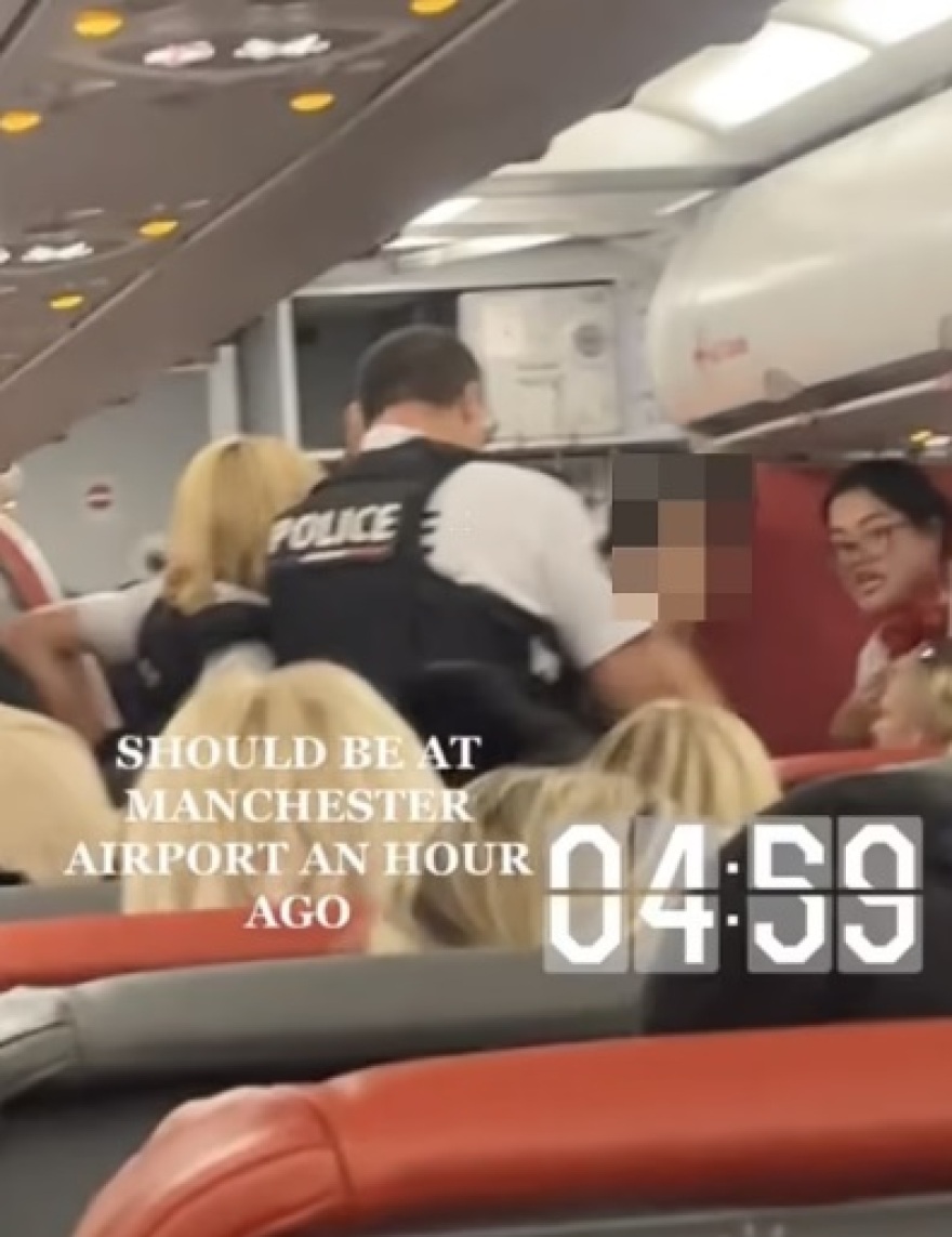 Χάος σε πτήση Λάρνακα-Μάντσεστερ - Ημίγυμνη γυναίκα έτρεχε προς το πιλοτήριο φωνάζοντας «Allahu Akbar» 