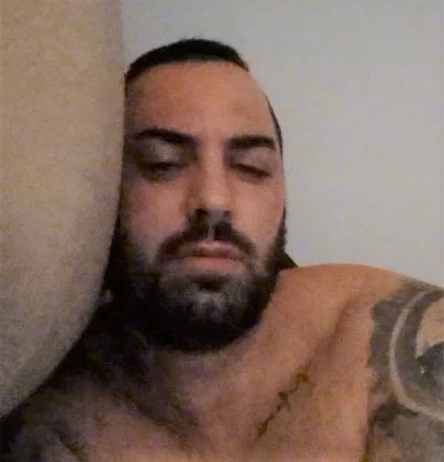 Πρώην παίκτης reality ο άνδρας που εισέβαλε στο Εφετείο - Έκρυβε ναρκωτικά και €1.5 εκατ.