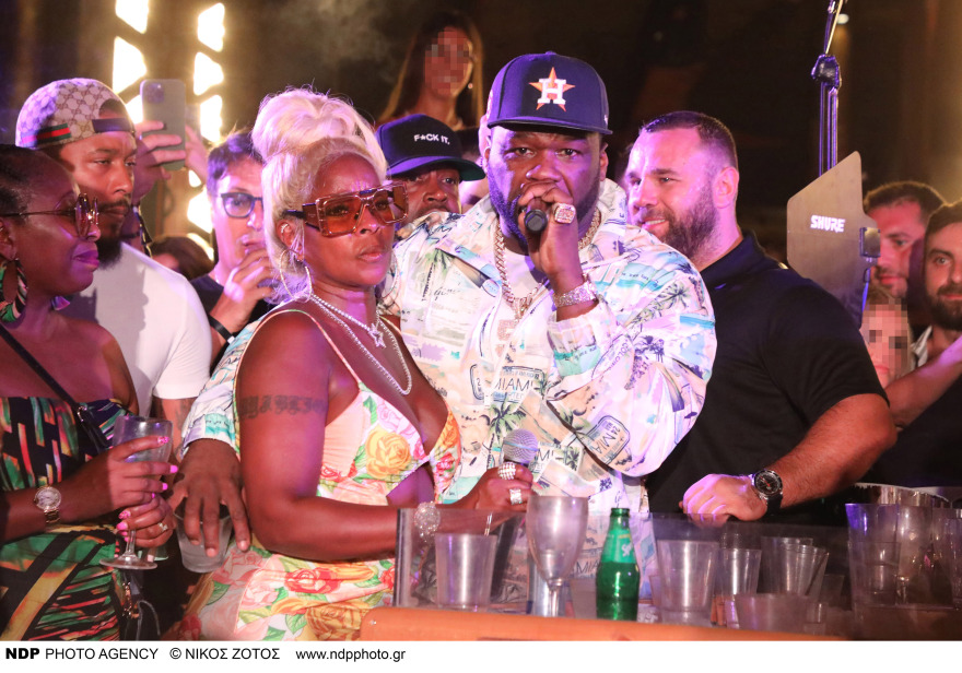 50 Cent: Δείτε φωτογραφίες από την εμφάνισή του στη Μύκονο