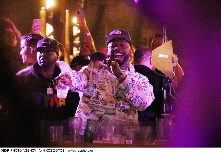 50 Cent: Δείτε φωτογραφίες από την εμφάνισή του στη Μύκονο