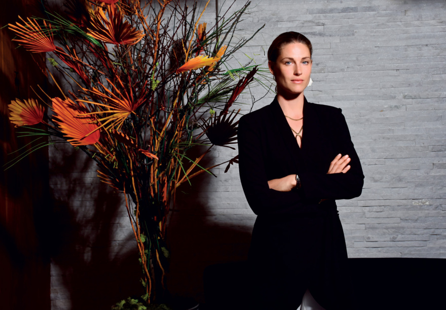 Νταϊάν Αλεξάντρ: Μύθοι από πηλό