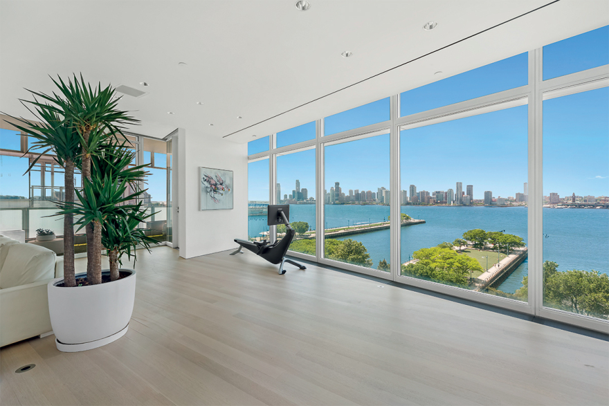 Χιου Τζάκμαν: 39 εκατ. δολάρια για το παλάτι του στο Μανχάταν